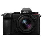 Panasonic LUMIX S5D + S 18-40mm