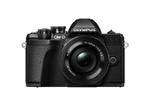 Olympus E-M10 III PancakeZoom Kit Preta + EZ-M 14-42mm EZ Preta